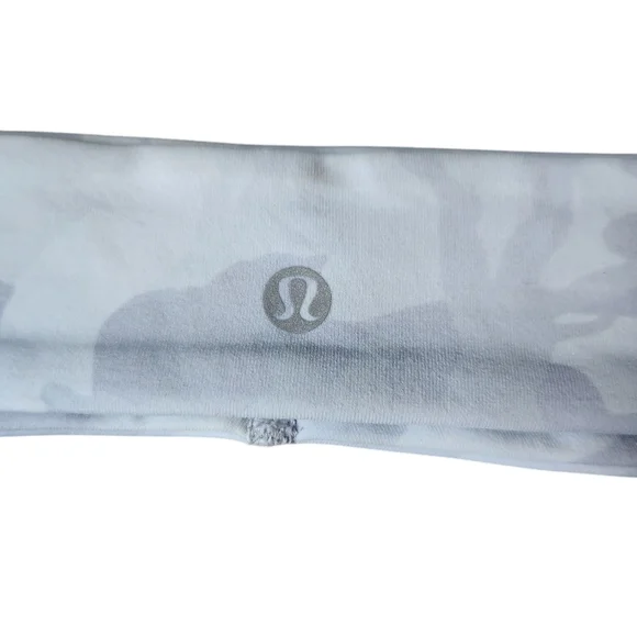 Lululemon Fly Away Tamer Headband Incognito Camo Alpine White Multi - Picture 3 of 5